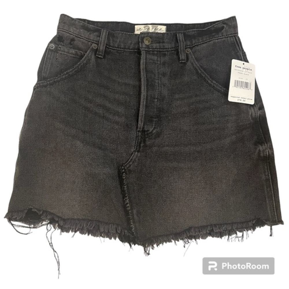 Last Chance 🚨 Free People Faded Black Denim Skirt
